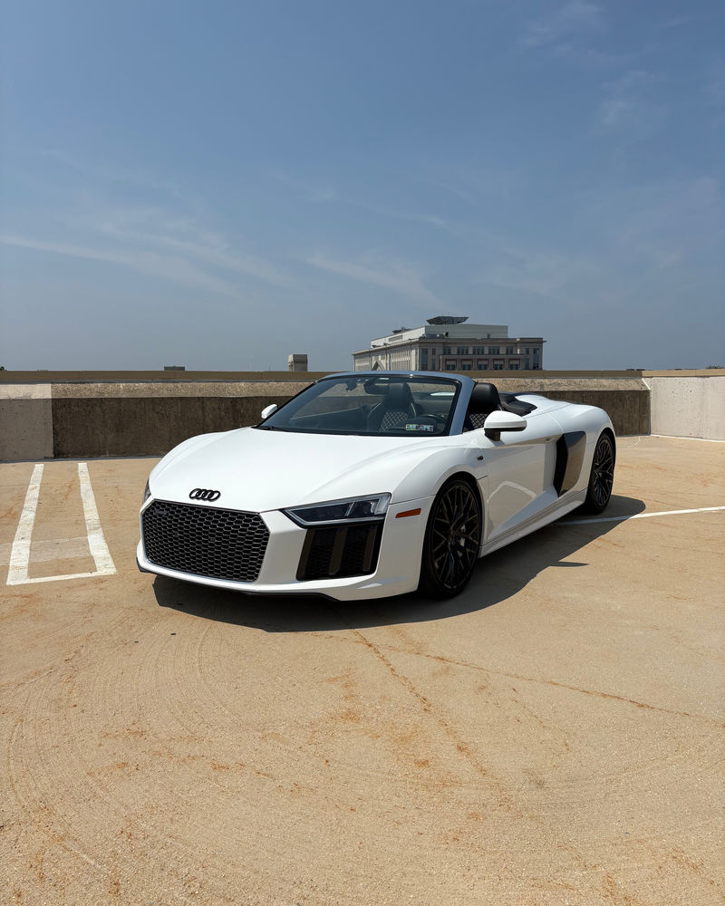 Audi R8 V10 Spyder for rent in Philadelphia