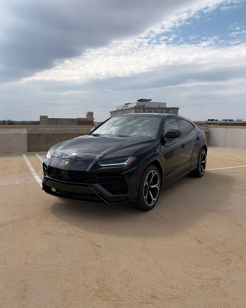 Lamborghini Urus for rent in Philadelphia